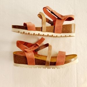 Inter Bios Leather sandals with Velcro strap Sz 8